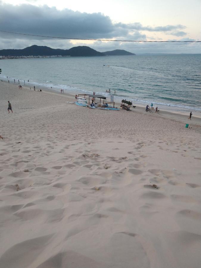 Otimo Apartamento Na Praia Dos Ingleses Gaivotas 70M Do Mar Florianópolis Exteriör bild